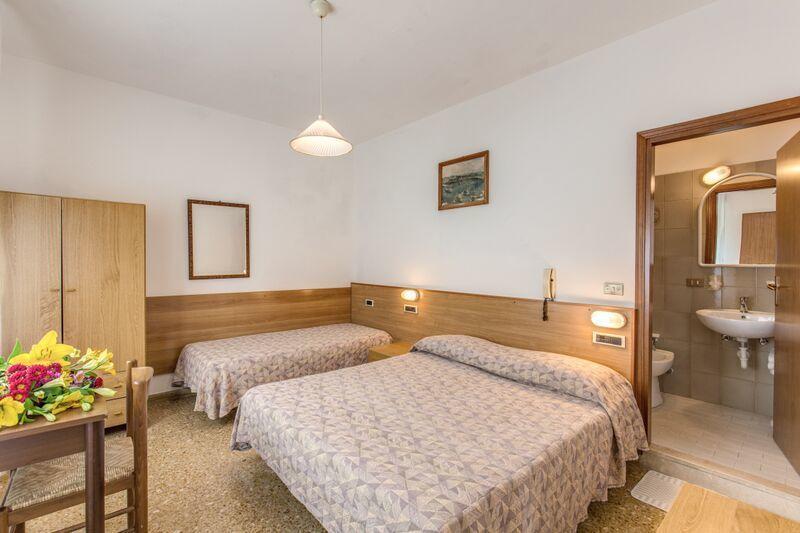 Hotel Manzoni Лідо-ді-Єзоло Екстер'єр фото