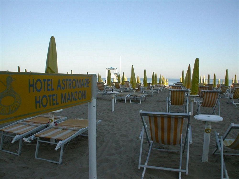 Hotel Manzoni Лідо-ді-Єзоло Екстер'єр фото